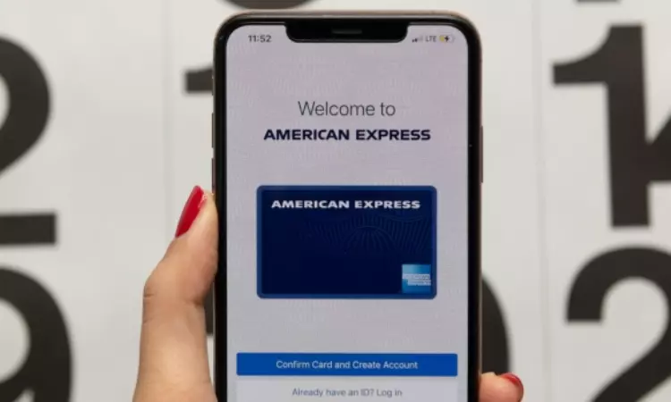 American Express focuses on customer experience with new checking account and redesigned application