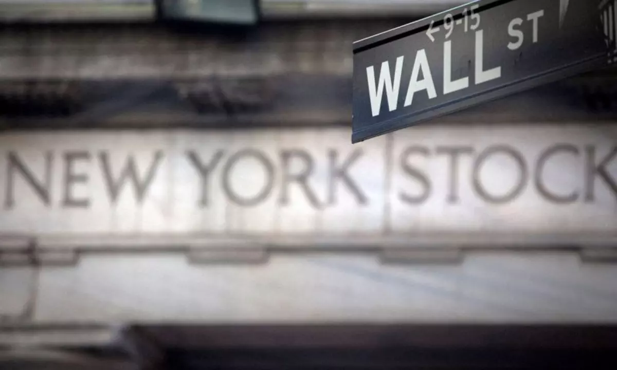 Wall Street closes notably higher, led by Apple
