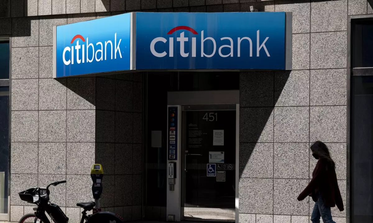 Citigroup negocjuje odzyskanie błędnej spłaty kredytu w wysokości $500 milionów Revlon.Citigroup negocjuje odzyskanie błędnej spłaty kredytu w wysokości $500 milionów Revlon.